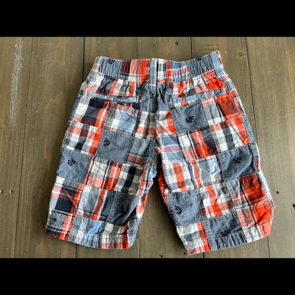 Gymboree Shorts - Boys size 5 - Picture 2 of 3